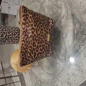 STEVE MADDEN WOMEN'S ANIMAL PRINT  STUDDED TOILETTERY BAG
